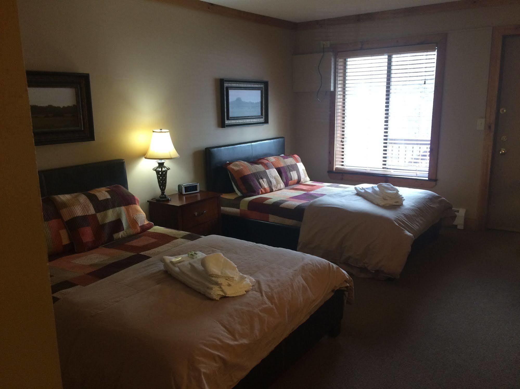Butternut Inn And Pancakehouse Killington Bagian luar foto